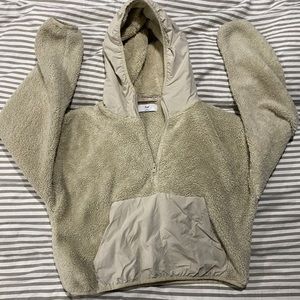Aritzia TNA Fuzzy Half Zip
